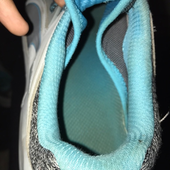 Puma running shoes - Picture 3 of 4